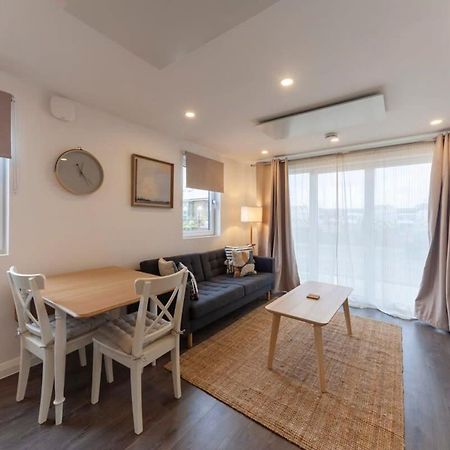 Contemporary 1 Bedroom Apartment In Ashford Ашфорд Екстер'єр фото